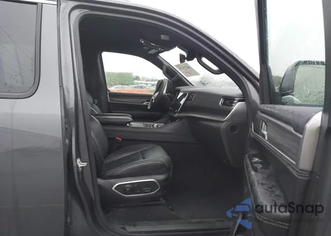 2024 Jeep Wagoneer Series Ii 4X4 z USA, uszkodzony, nr VIN 1C4SJVBP1RS170950